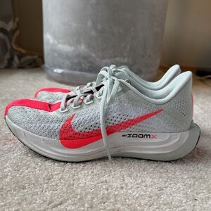 Nike Women’s Pegasus Plus ZoomX with Bright pink Swoosh and Sky blue Upper